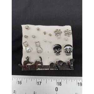 10 Pairs Halloween Fun Post Earring Sets Skulls Black Silver Cats Bats Paws Pear